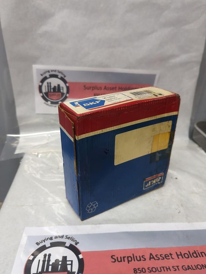 SKF,22218 E/C3,SPHERICAL ROLLER BEARING 90X160X40MM NOS