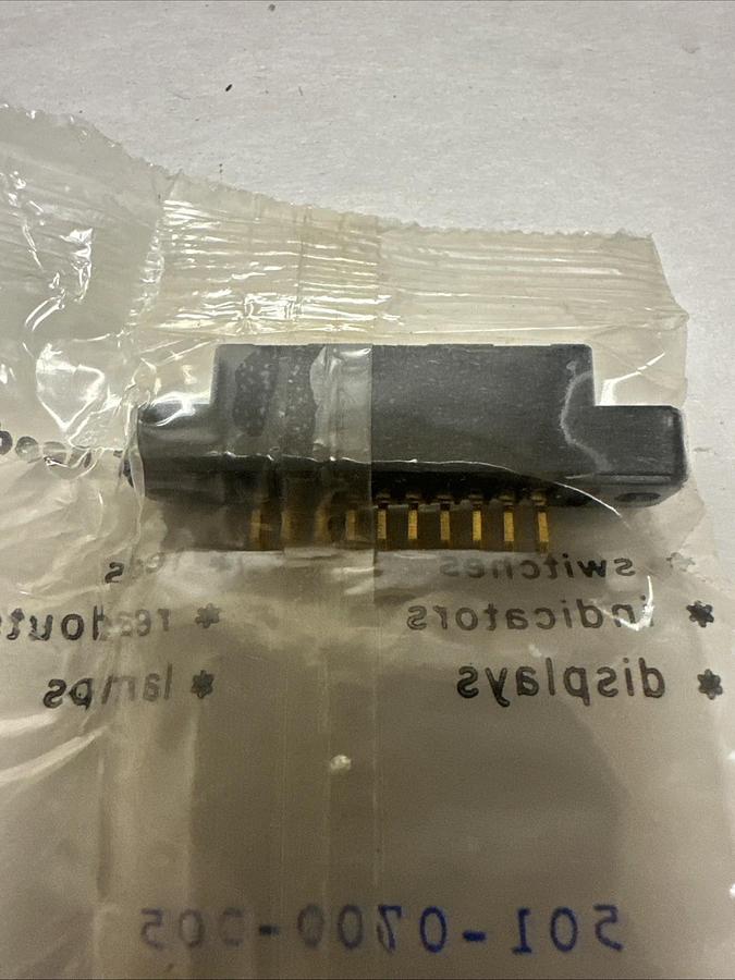 Dialight,501-0700-005,10 Pin Card Edge Connectors LOT of 7