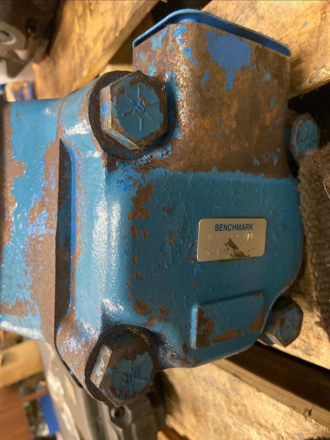 Used Bench Mark,4535V,Hydraulic Pump 4535V60A30-1AD22-02-137478