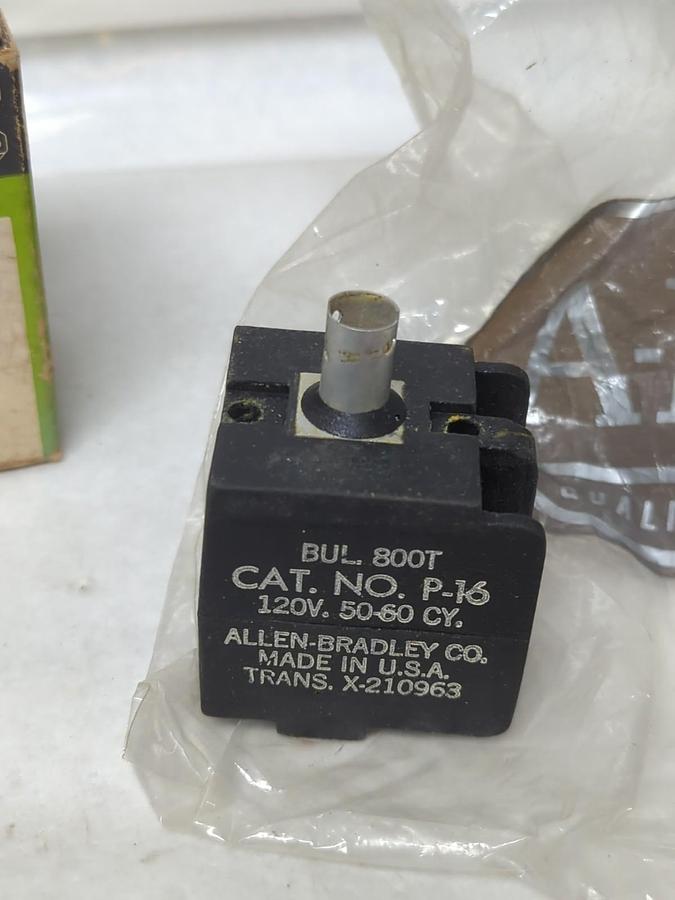 ALLEN-BRADLEY,X-210963,PILOT LIGHT 120V 50/60CY NOS