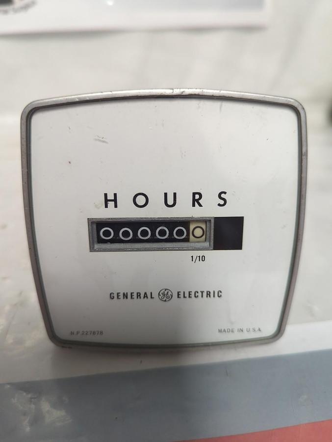 Used GENERAL ELECTRIC,50-236302AB4A2,HOUR METER 240V 60CY PRE-OWNED