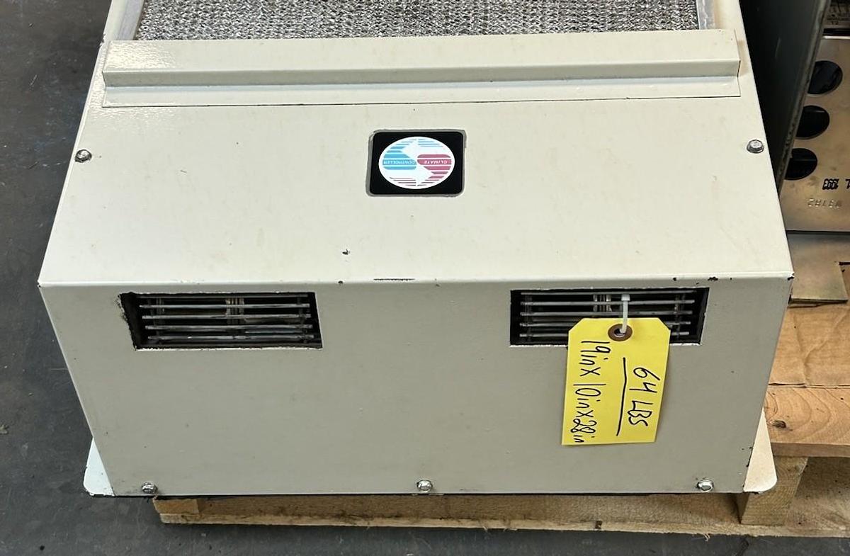 Used MCLEAN MIDWEST,HE-2816-008,HEAT EXCHANGER 1PH 115V -20/155F -29/68C