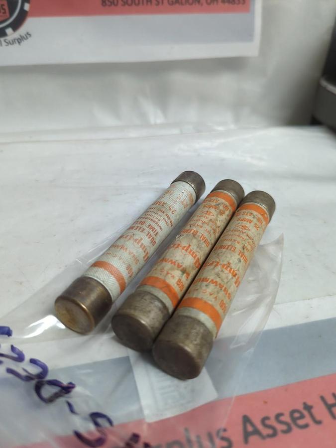 Used SHAWMUT,ATS-DE 25,AMP-TRAP 25 AMP FUSE LOT OF 3 PRE-OWNED