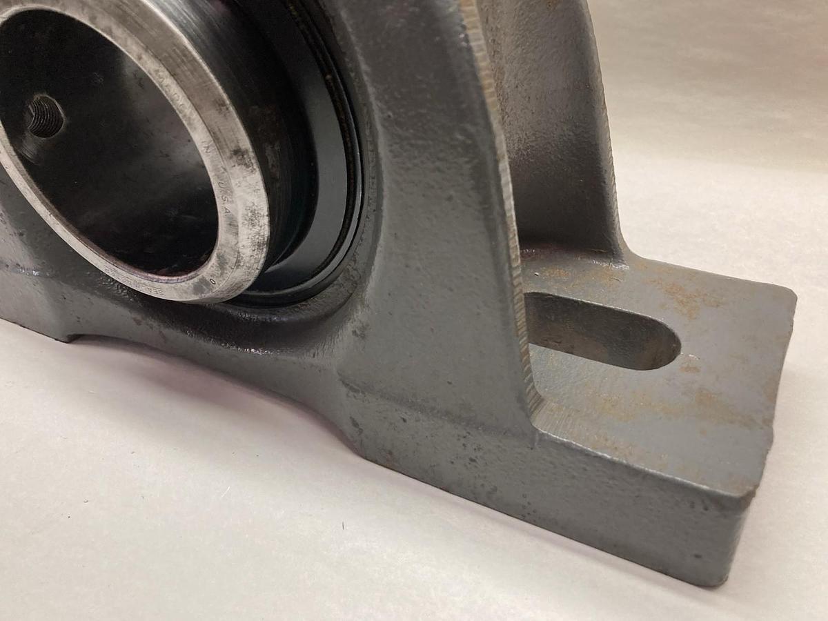 Used SealMaster,MPD-47,Pillow Block Bearing 2-15/16 Inch Bore