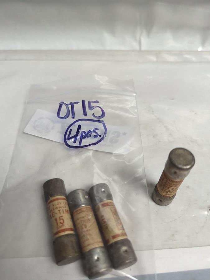 Used GOULD SHAWMUT,OT15,ONE-TIME 15 AMP FUSE LOT OF 4 PRE-OWNED