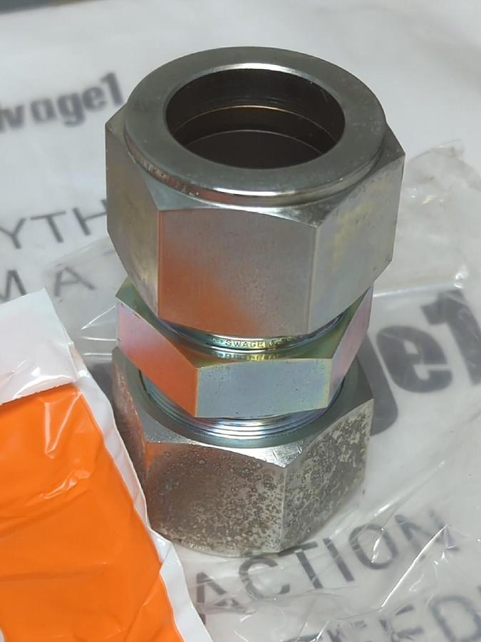 SWAGELOK,S-2000-6,UNION 1-1/4 IN TUBE X 1-1/4 IN TUBE NEW