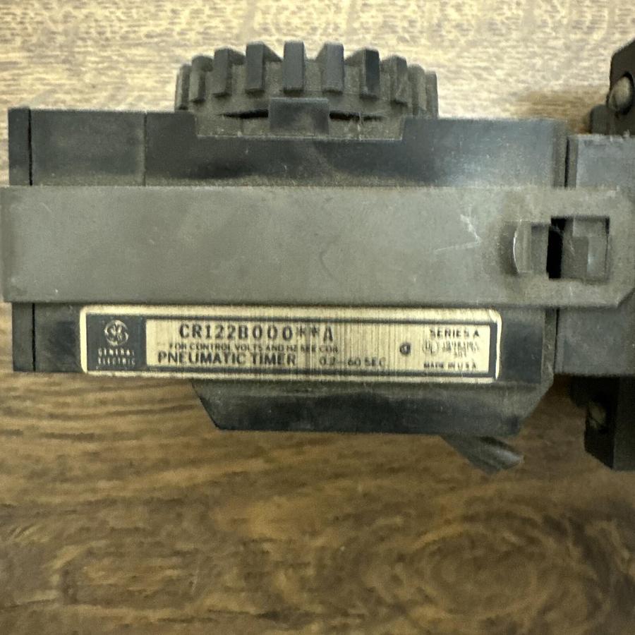 Used GE,CR122B,Instantaneous Contact with Pneumatic Timer