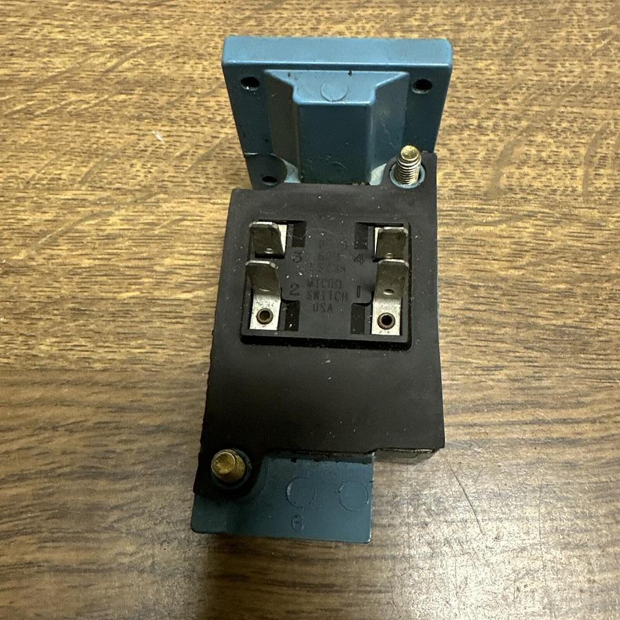 Used Honeywell,LSZ7D1A,Micro Switch