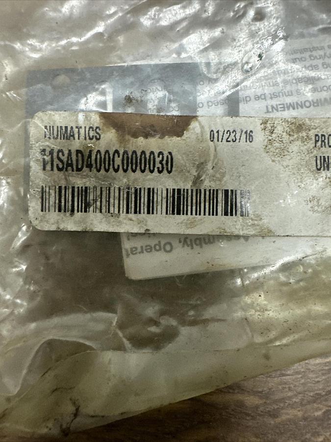 Used Numatics,11SAD400C000030,Valve