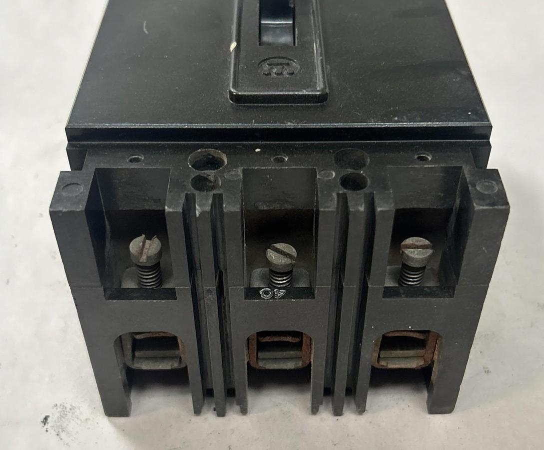 Used WESTINGHOUSE,EHB3040,CIRCUIT BREAKER 40A 480V 3P