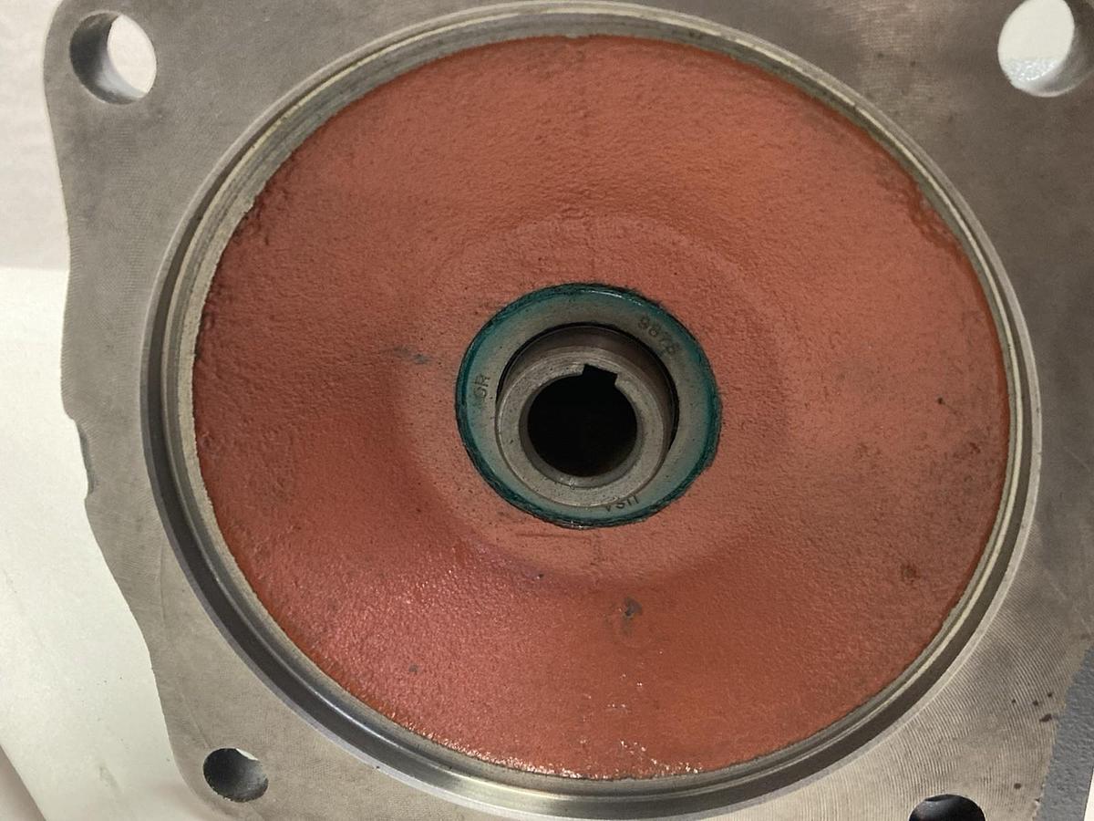 Hub City,0220-60555-186,Gear Reducer Model 186 Ratio 20:1 Style R