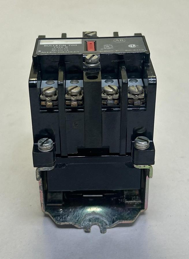 Used ALLEN BRADLEY,700-NT400A1,AC RELAY W/ PNEUMATIC TIME DELAY UNIT