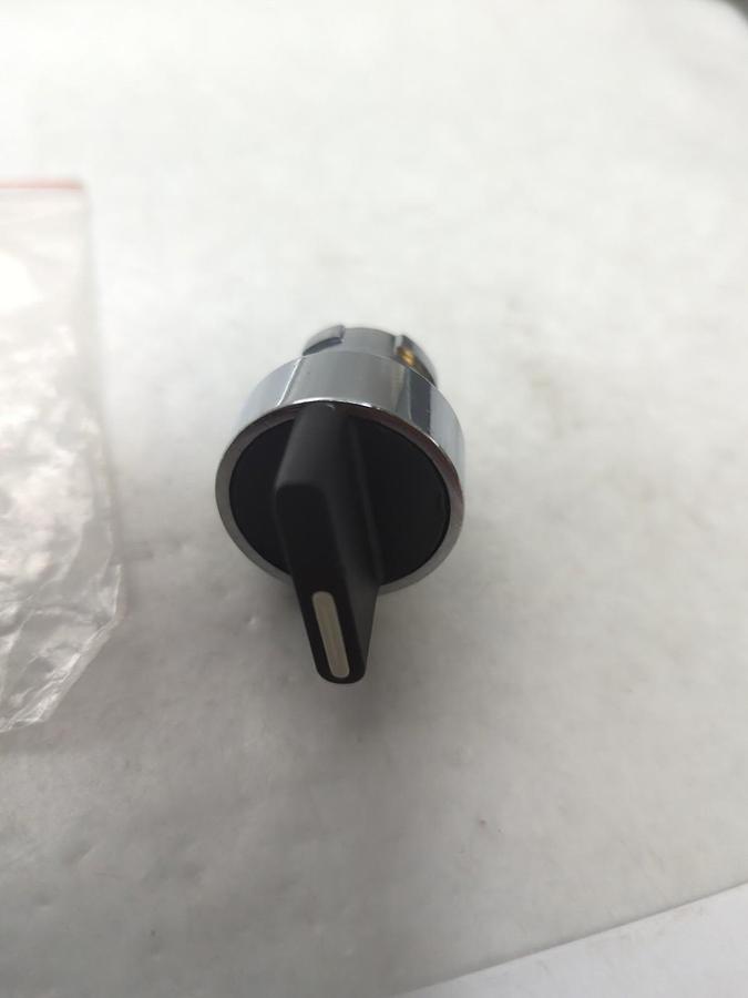 CERUS,CB2BD3,SELECTOR SWITCH BLACK NOS