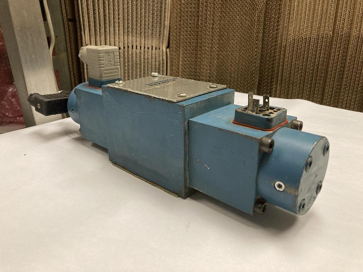 Used Mannesmann Rexroth,4WRE10F64-12/24Z4/M, Proportional Directional Valve
