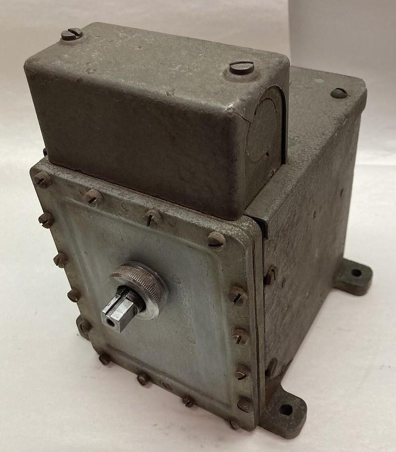 Used Honeywell,M904E91DS,Modutrol Motor 24V 50-60Cylces 1.7Watts