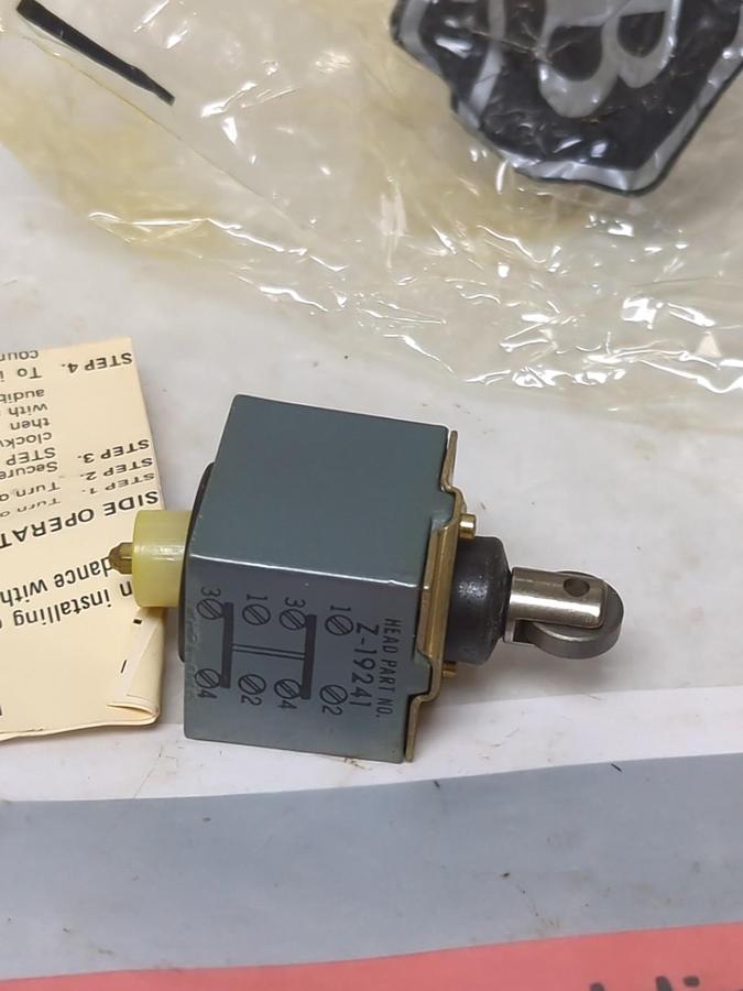 ALLEN-BRADLEY,Z-19241,LIMIT SWITCH HEAD NOS