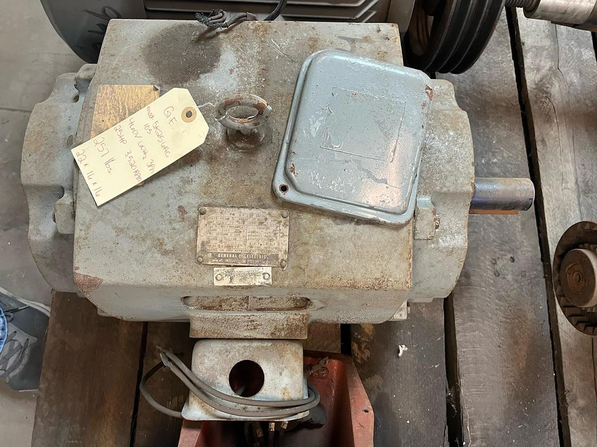 Used GE,5K256AC105,INDUCTION MOTOR 25HP 3520RPM 3PH 256T