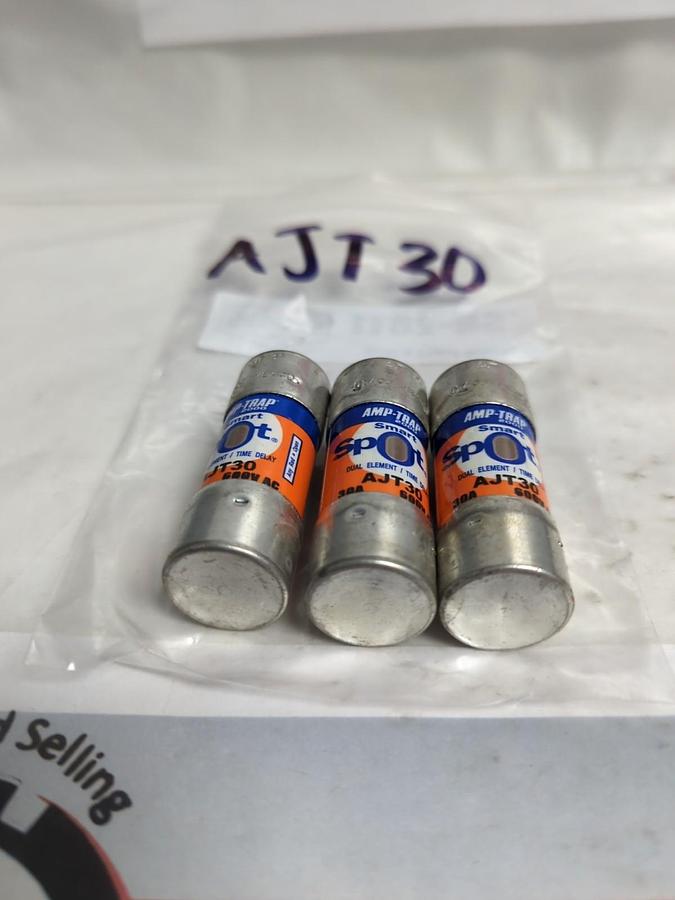 Used FERRAZ SHAWMUT,AJT 30,SMART SPOT 30 AMP FUSE LOT OF 3 PRE-OWNED