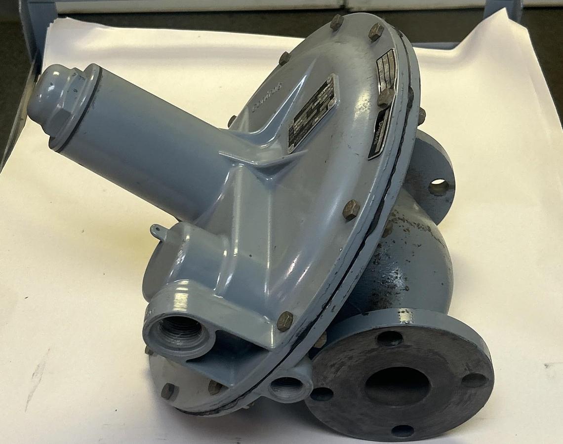 Used FISHER CONTROLS,133H-4,GAS REGULATOR