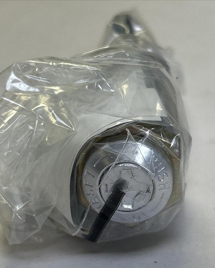 Used ALLEN BRADLEY,1493-N1,OVERLOAD RELAY RESET ASSEMBLY LOT OF 2 NOS