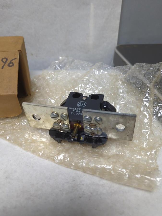 ALLEN-BRADLEY,X-127643,R.H. OVERLOAD RELAY SIZE 4 STARTERS NOS