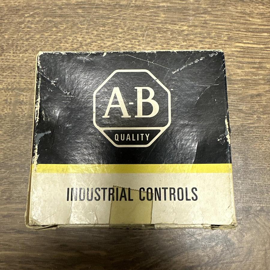 Allen Bradley,1492-G100,Circuit Breaker