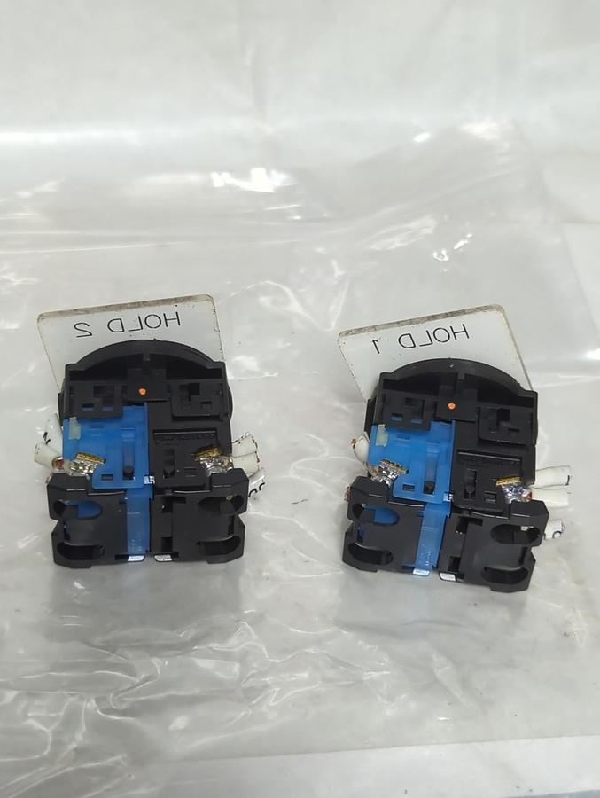Used FUJI ELECTRIC,AR30E0L,RED ILLUMINATED PUSH BUTTON LOT OF 2 PRE-OWNED