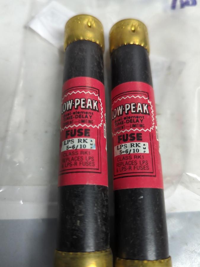 Used COOPER BUSSMANN,LPS-RK-5-6/10,LOW-PEAK 5-6/10 AMP FUSE LOT OF 2 PRE-OWNED