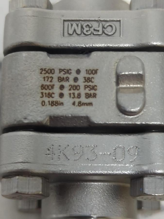 SWAGELOK,SS-S62PS4,1/4T BALL VALVE NOS