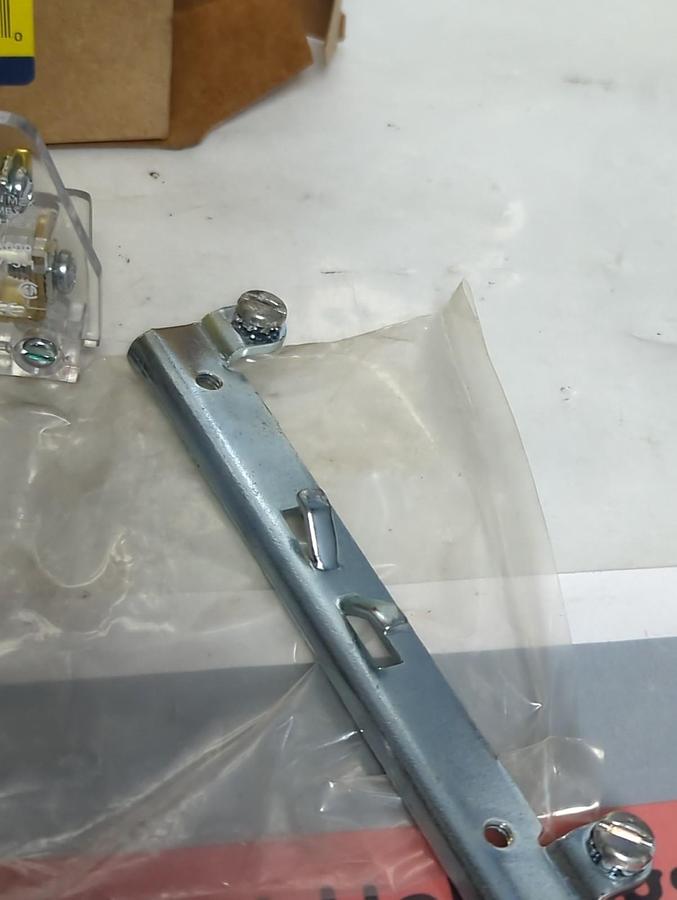SQUARE D,9999SX6,ELECTREICAL INTERLOCK FOR TYPE S SIZE 00-7 NOS