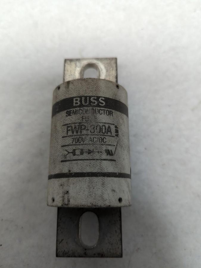 Used COOPER BUSSMANN,FWP-300A,SEMI-CONDUCTOR 300 AMP FUSE PRE-OWNED