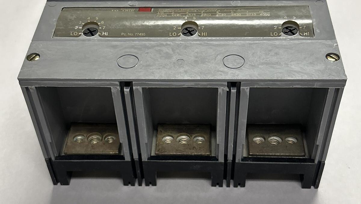 SIEMENS,LXD63L600,TYPE LXD6-A CIRCUIT BREAKER 600A 600V 3P NOS