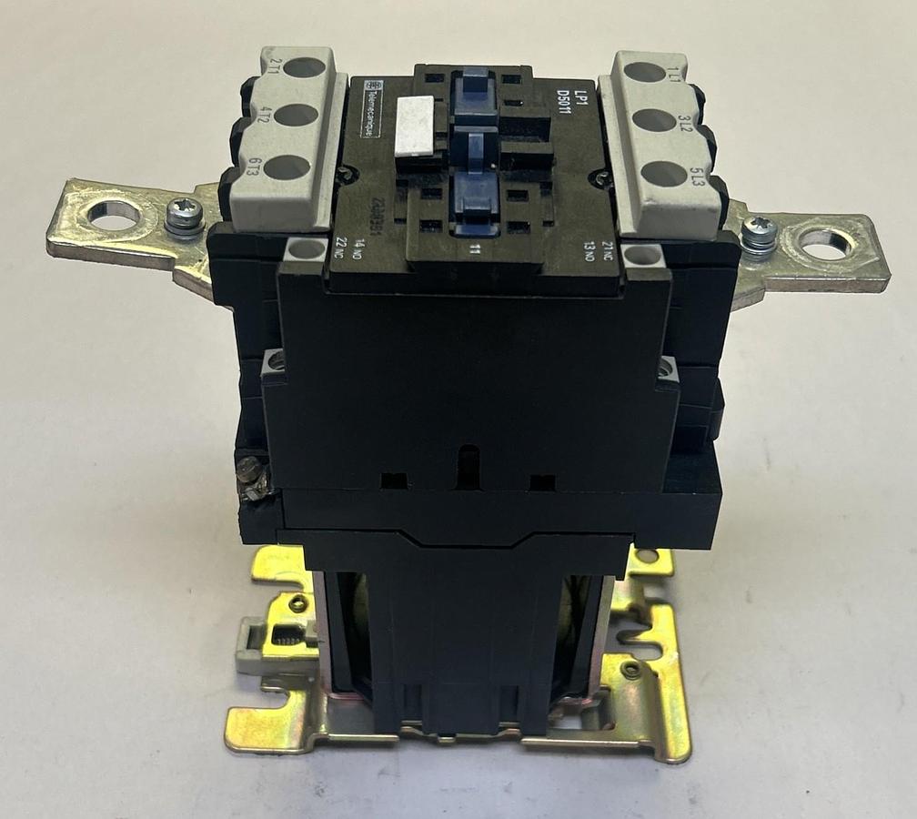 Used TELEMECANIQUE,LP1D5011,CONTACTOR