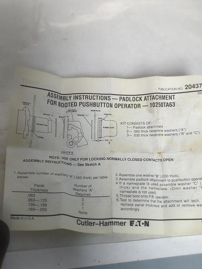 CUTLER HAMMER,10250TA3,BLACK RUBBER BOOT NOS