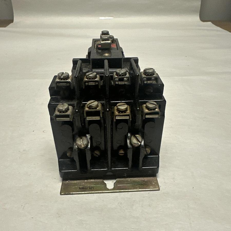 Used Allen-Bradley,700-BR400A1,Control Relay (G089)