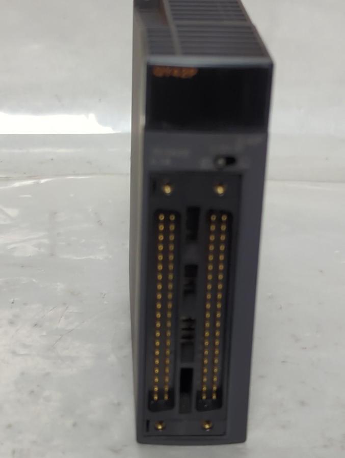 Used MITSUBISHI,QY42P,OUTPUT MODULE 24VDC 0.1A PRE-OWNED