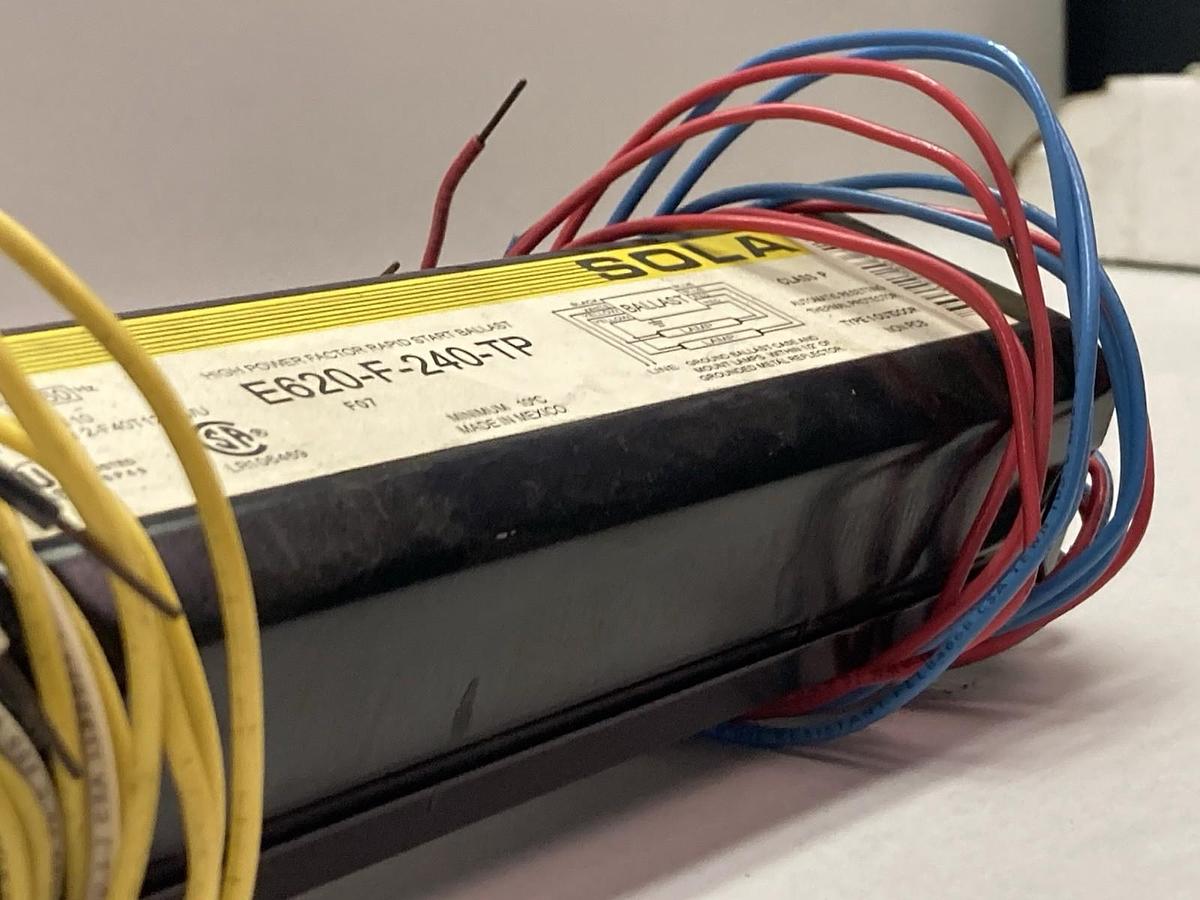 Used Magnetek,E620-F-240-TP,Universal Wat Reducer Rapid Start Ballast 120V 60HZ