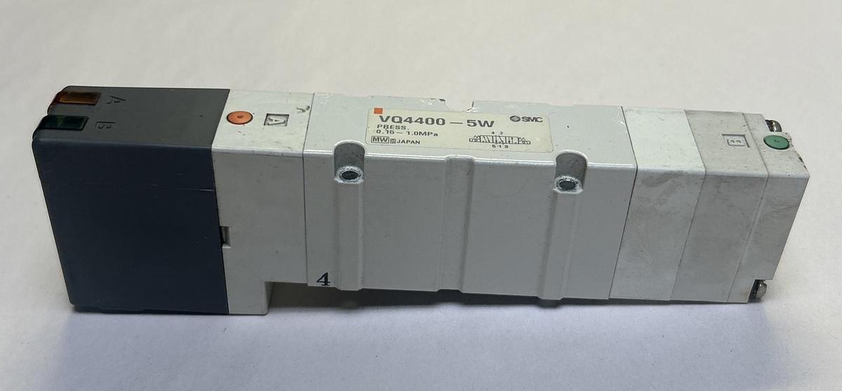 Used SMC,VQ4400-5W,SOLENOID VALVE