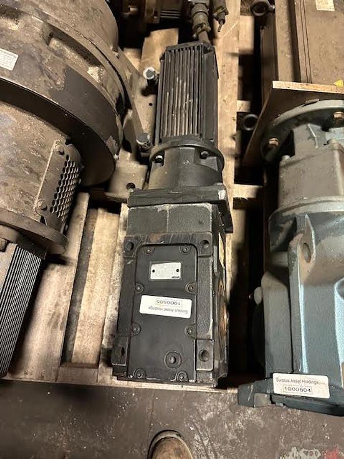 Refurbished Lenze GKSO6-3N HDR 2D Gearbox