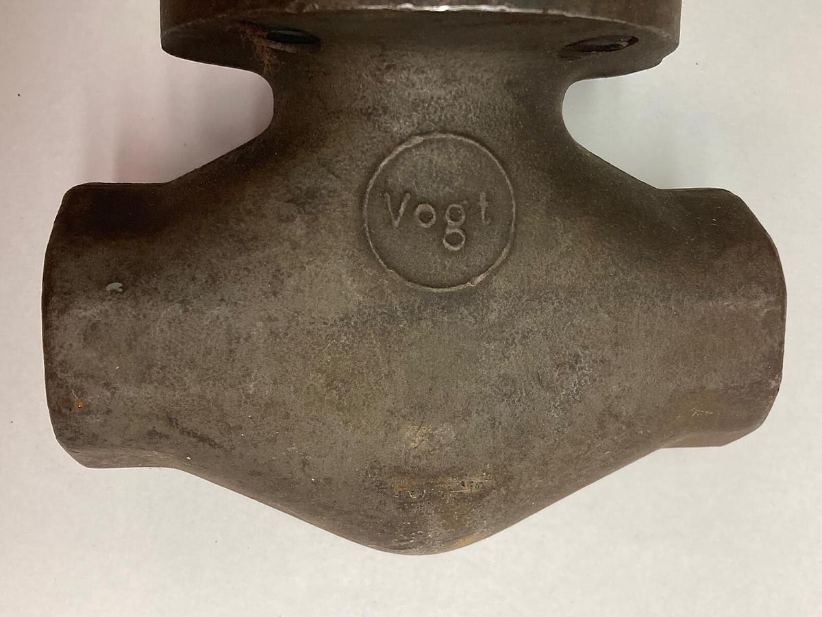 Used Vogt,12141,Manual Steel Socket Globe Valve 1-1/4 Inch 800