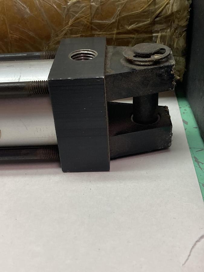 Used Numatics,P1AK-33A1U-C4A0-E,Actuator Cylinder 1 1/2 Inch Bore Stroke 33.00