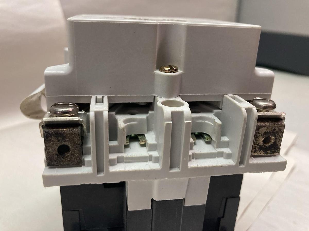 Westinghouse Cutler Hammer,A202K1BAM,AC Lighting Contactor