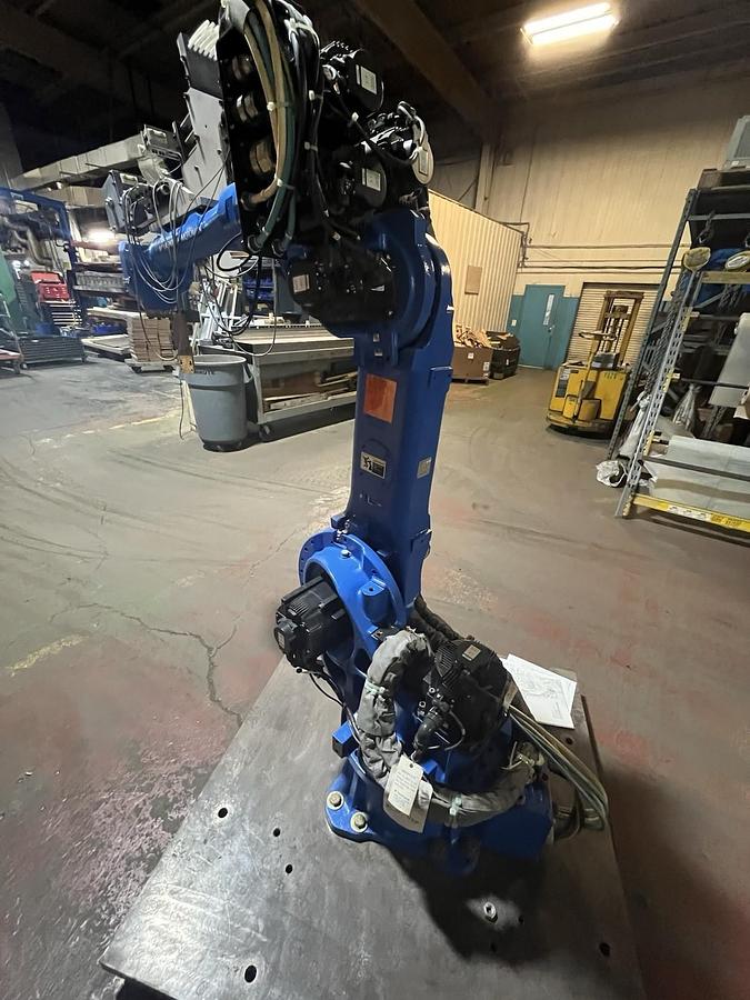 Used YASKAWA,MS80W,MOTOMAN ROBOTIC WELD ARM YR-MS0080W-A00