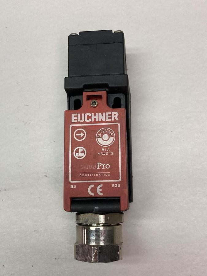 Used Euchner,NP1-638AS-M,Safety Switch Connector Limit Stop 230V 4A 24V