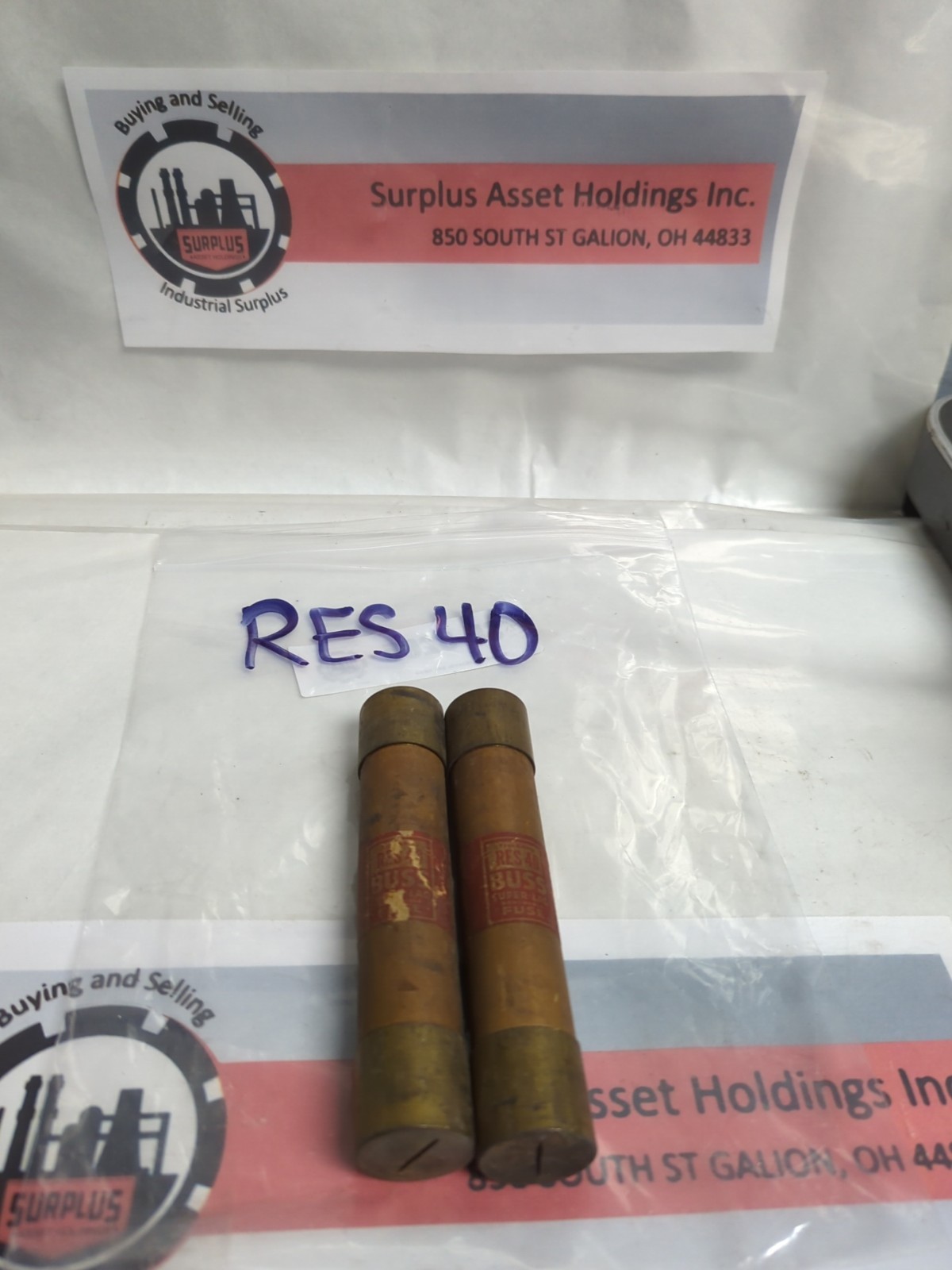 COOPER BUSSMANN,RES40,RENEWABLE 40 AMP FUSE LOT OF 2 PRE-OWNED