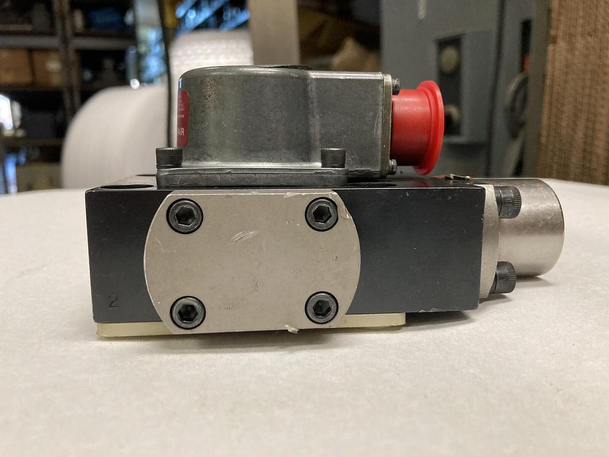 Used Moog,730Y218-HP5,Servo Valve