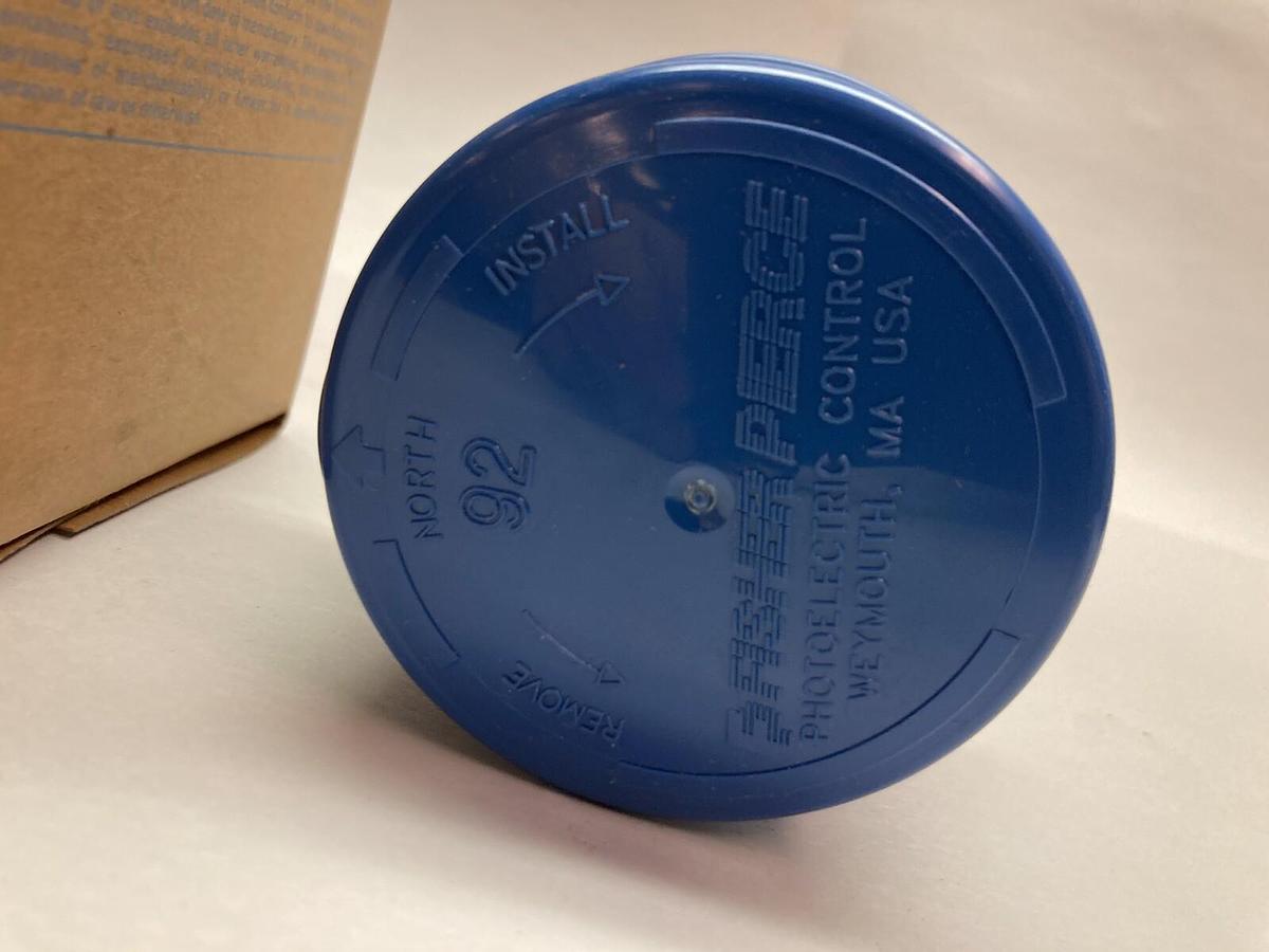 Fisher Pierce,6690B 105-285 VAC,Photoelectric Outdoor Lighting Control