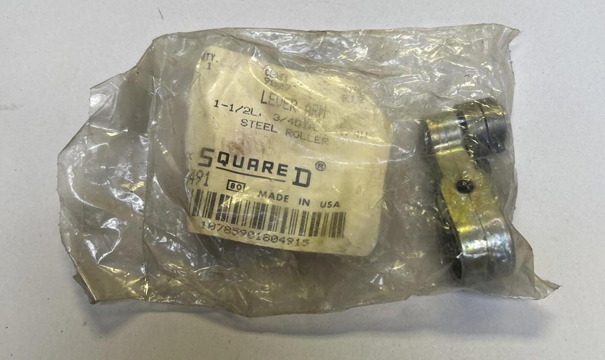 SQUARE D,9007B12,LIMIT SWITCH LEVER 1-1/2INCH X 3/4INCH NEW