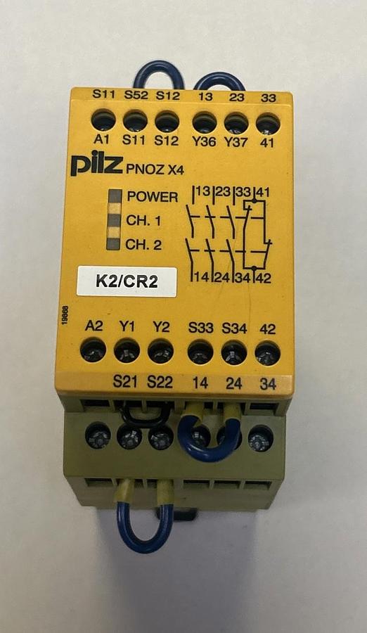 Used PILZ,PNOZX424VDC3N/O1N/C,SAFETY RELAY
