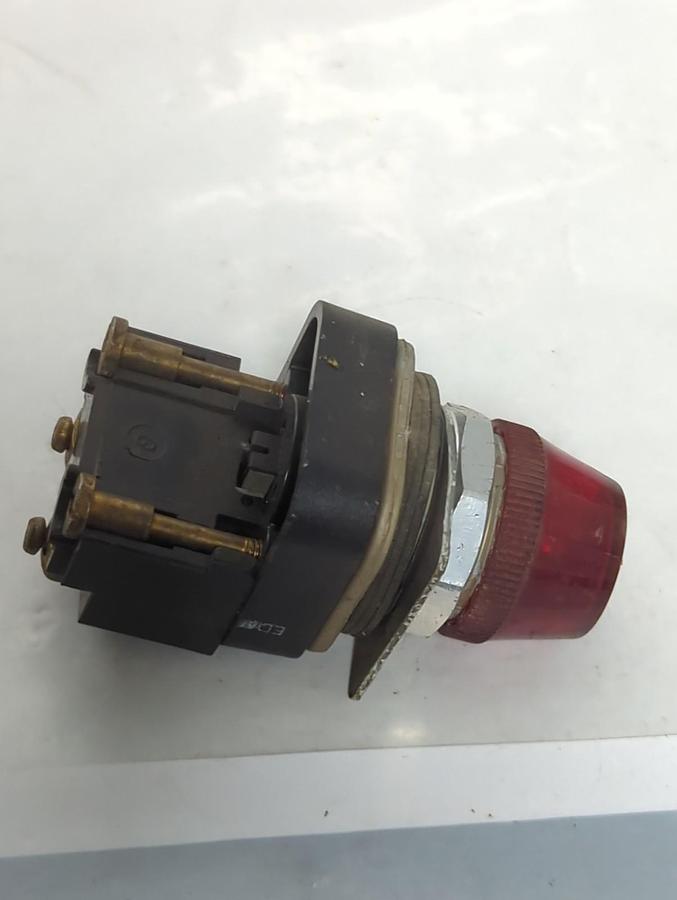 Used ALLEN BRADLEY,800T-P16,SERIES N PUSH BUTTON RED PRE-OWNED